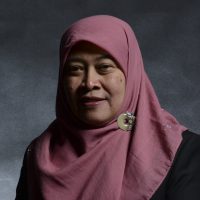 Dr. Parawiyati, M.Si. CSRS