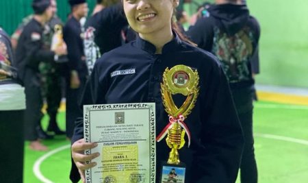 Febby Sentosa, Mahasiswi Fakultas Ekonomi Dan Bisnis UNMER Malang Meraih Juara Pertama Dalam Pertandingan Pencak Silat Persaudaraan Setia Hati Terate