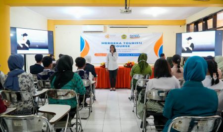 Program Diploma Kepariwisataan UNMER Malang Ajak Siswa SMA/SMK Asah Bakat di Bidang Pariwisata melalui MTC