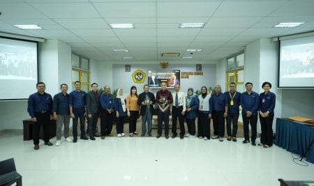 Menakar Perspektif Sosial dan Politik Lewat Riset Kualitatif melalui Kegiatan International Collaborative Teaching UNMER Malang bersama Central Philippine University
