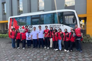 KSR-PMI UNMER Malang Gelar Donor Darah di Halaman Rektorat